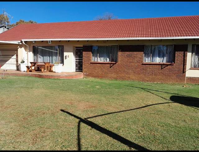 3 BEDROOM HOUSE FOR SALE IN BRACKENDOWNS
